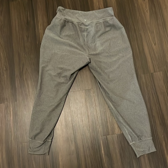 Old Navy high-rise, activewear leggings - Picture 4 of 5